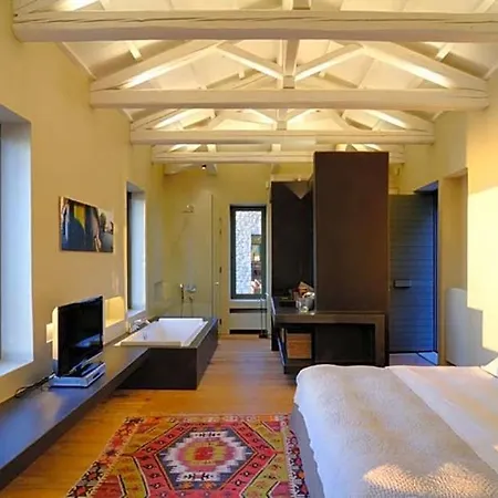 Villa Sleeps 10 Pool Air Con *